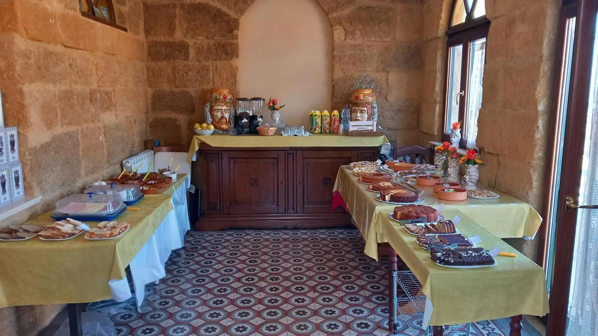B&B Batara - 